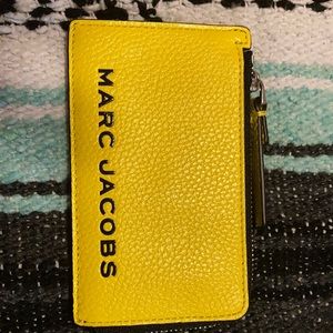 The bold small top zip wallet